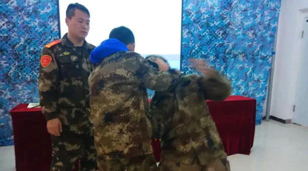 如何通过模拟比赛环境提高篮板实战能力?_0